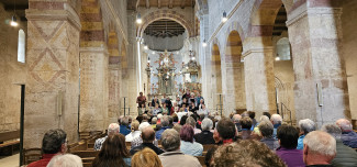 Blick in den Chorraum des St. Nikolaus Münster von Münchsteinach