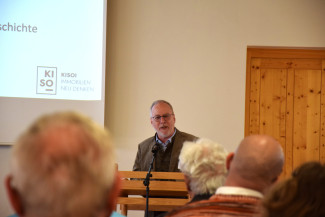 Dr. Christian Frühwald referiert zum Thema „Es geht doch: Neue Wege für Kirchengemeinden und ihre Immobilien“